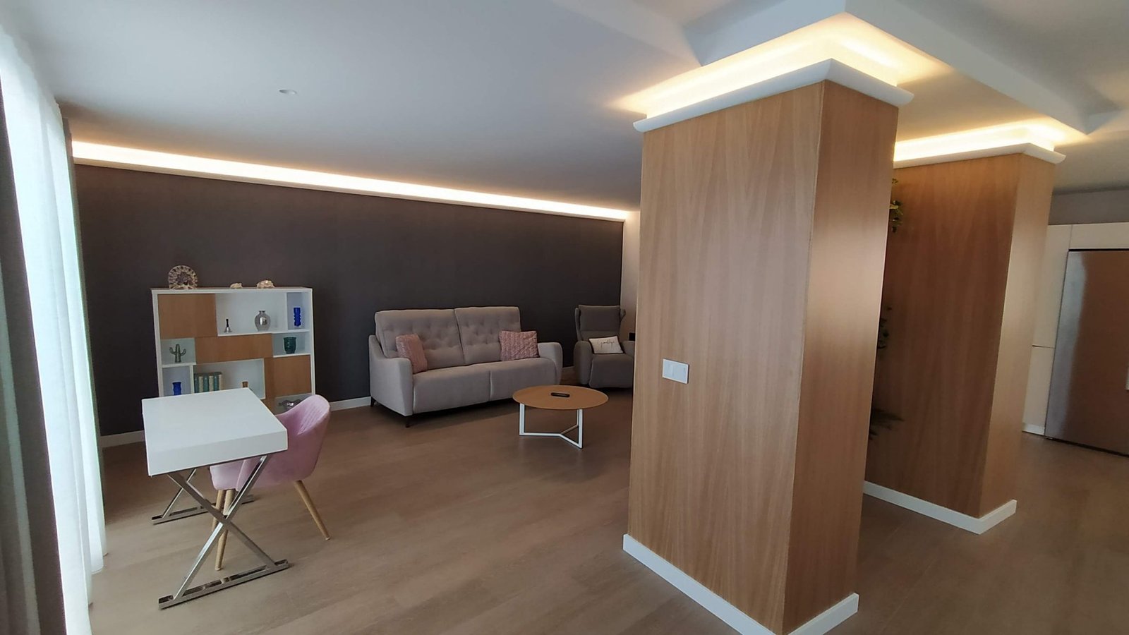 Cómo utilizar la iluminación indirecta para decorar espacios - Ana ...